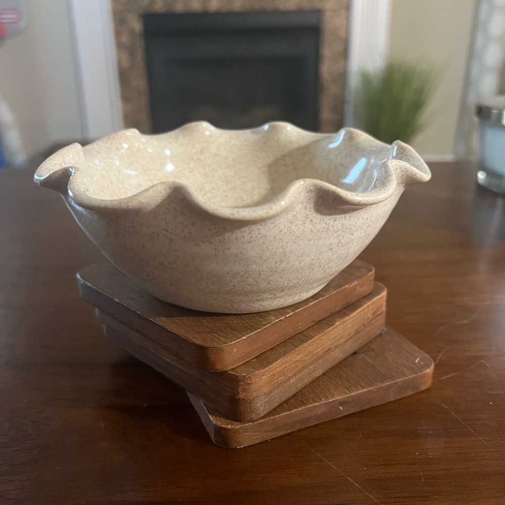 Lufkin Pottery from Seagrove, NC- Signed 2006 - Ridged Bowl - Picture 1 of 3